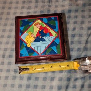 Disney's Sleeping Beauty 2011 keepsake box & Mickey Magnet